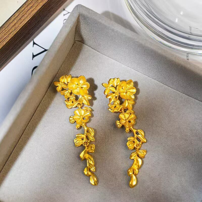 Women's Exaggerated Golden Tassel For Light Luxury Minority Design Rings