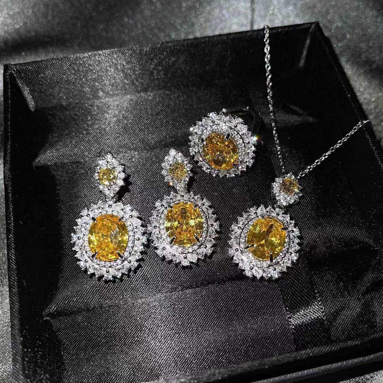 Women's With Full Diamond Inlaid Navy Blue Gem Colored Gems Jewelry Set