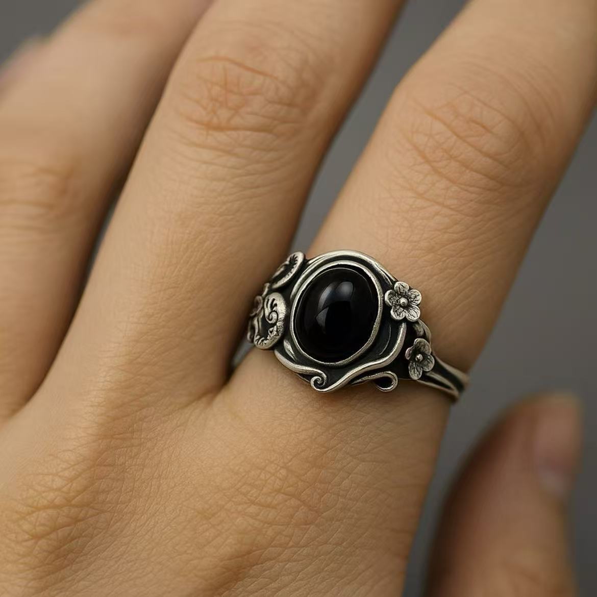 Women's Environmental Protection Alloy Vintage Snake Shape Winding Ring