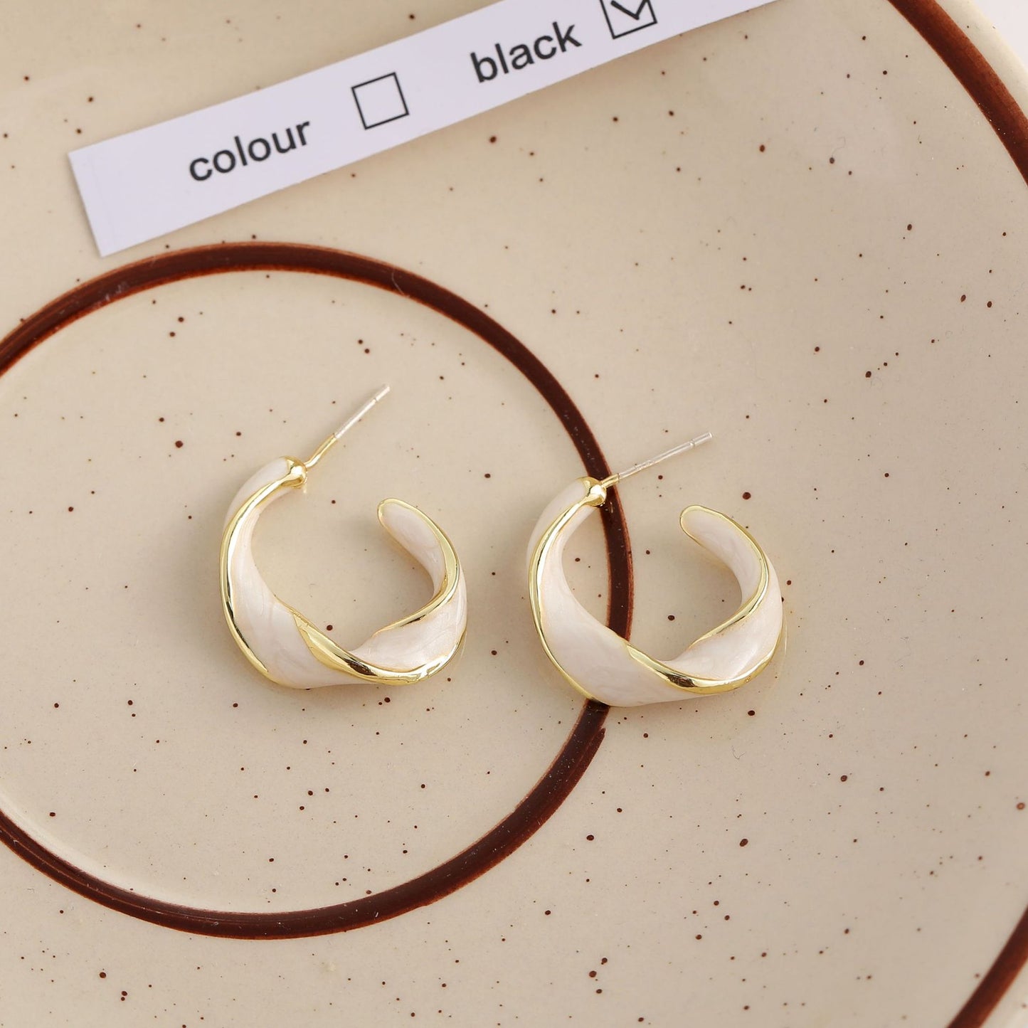 Women's Arc Gold-plated Simple Sier Pin French Style Retro Earrings