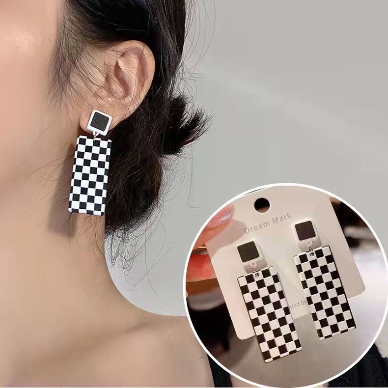 Women's Checkered Niche Personality Long Geometric Sier Earrings