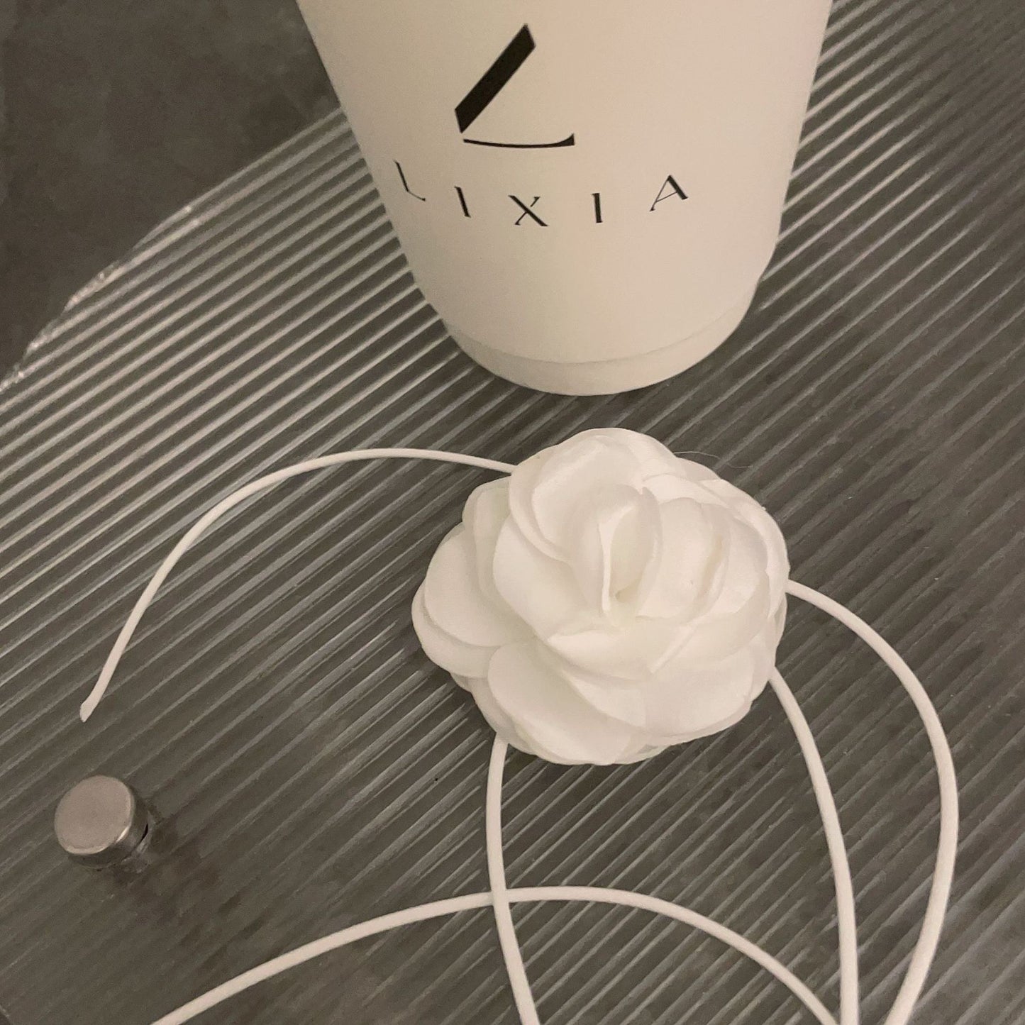 Flower Female Light Luxury Minority High Collar