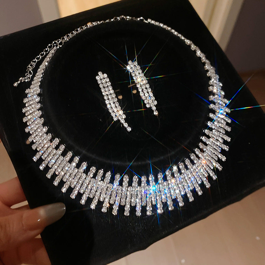 Women's Exquisite Clavicle Chain Light Luxury High-grade Earrings