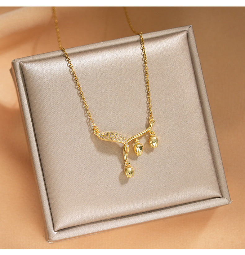Women's In The Field Lily Affordable Luxury Fashion Niche Design Style Necklaces