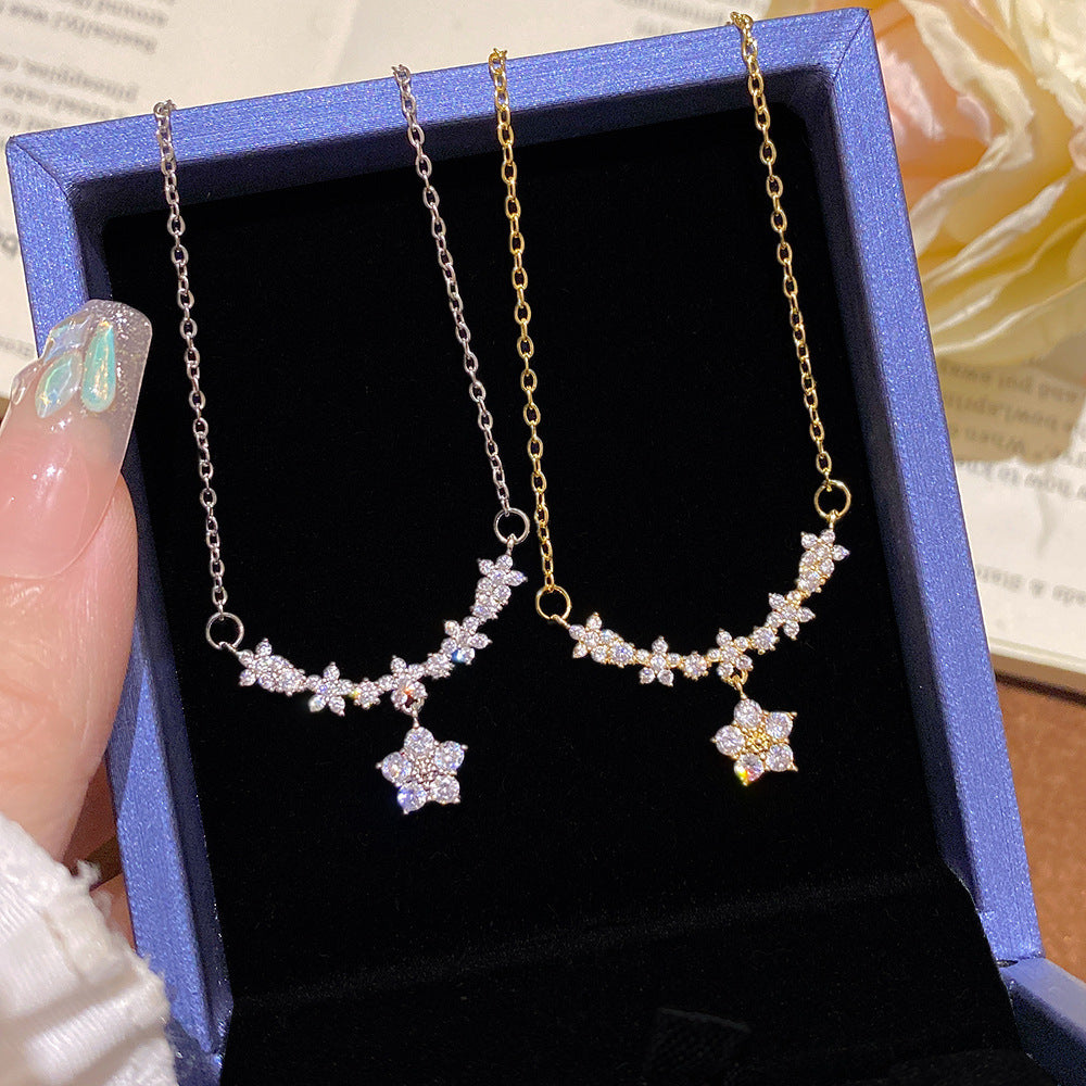 Exquisite Star For Light Design Clavicle Necklace