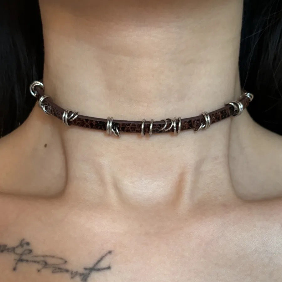 Millennium Hot Crack Leather Female Brown Subculture Punk Metal Clavicle Rings