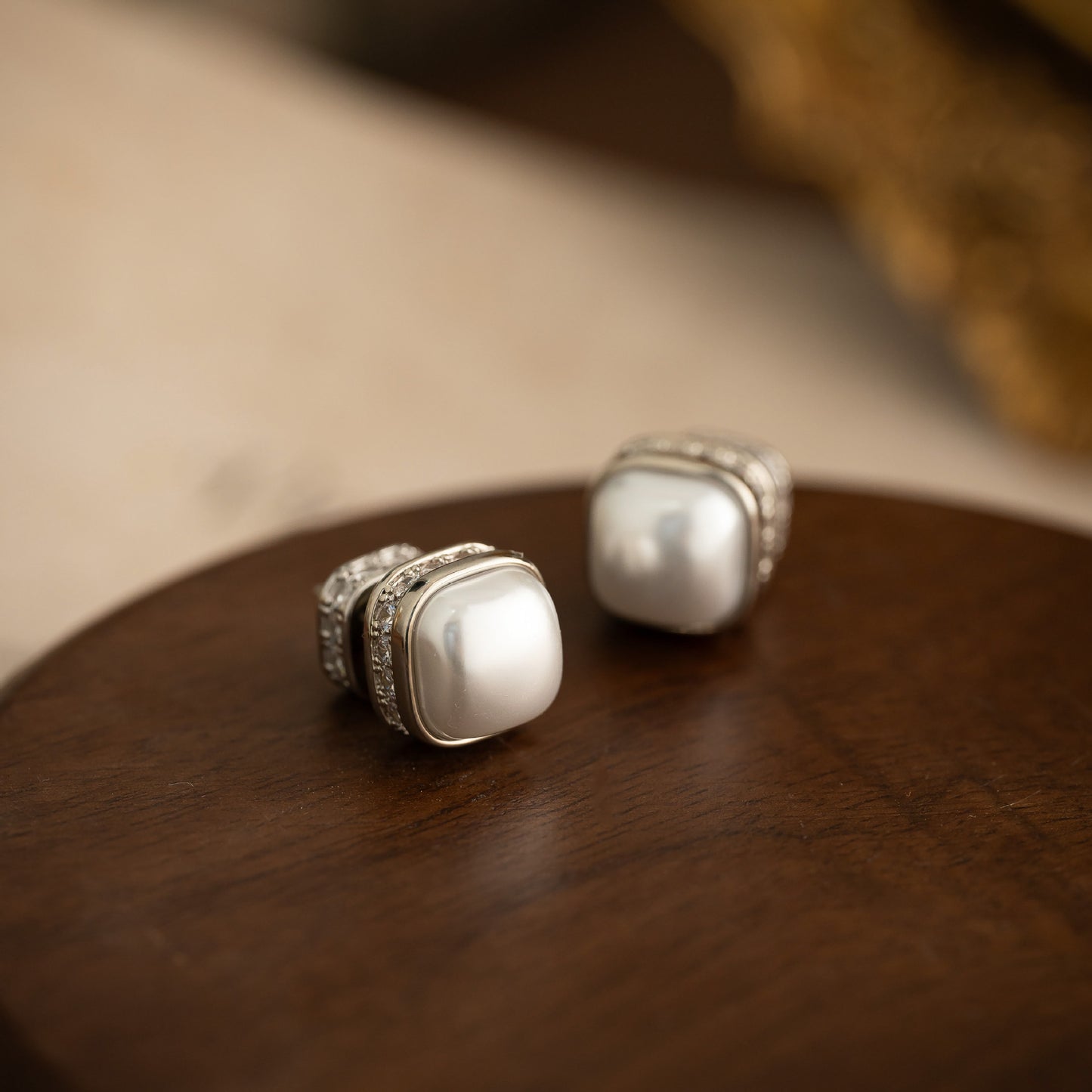 Women's Lux Square Sugar Pearl High-grade Fashion Rings