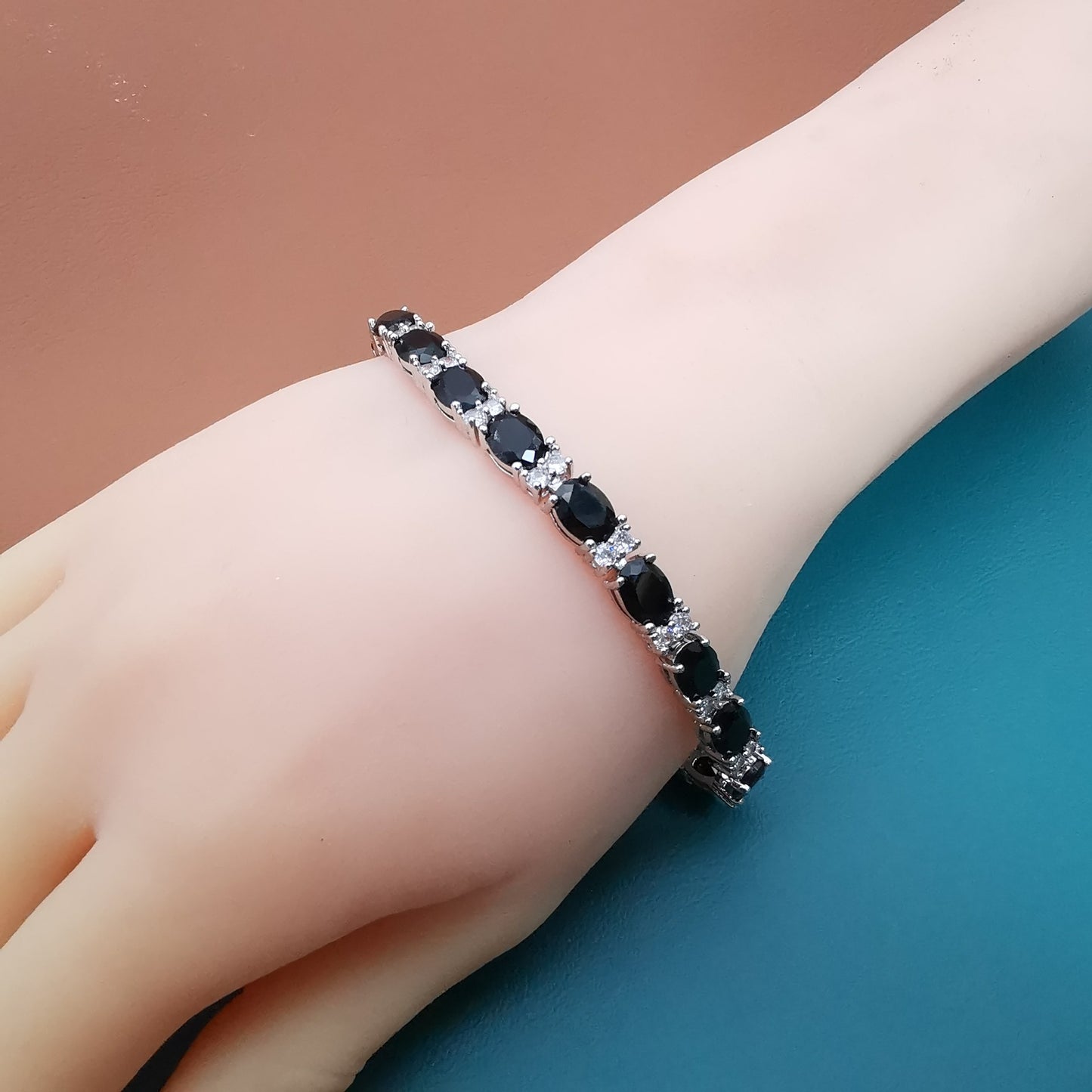 Women's Egg-shaped White Gold Plated Crystal Hand Bracelets