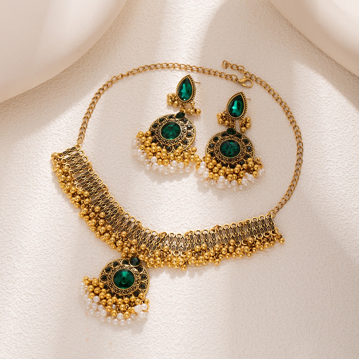 Women's Suite Retro Court French Pearl Water Jewelry Set