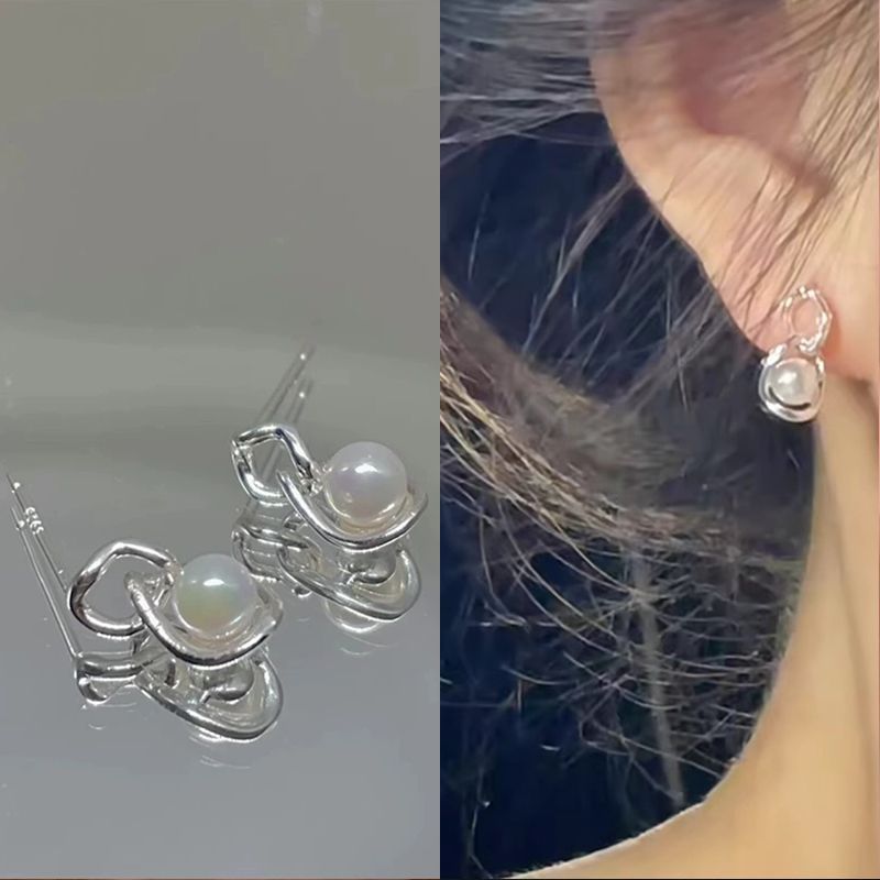 Temperament Niche Ear Jewelry Light Luxury Earrings