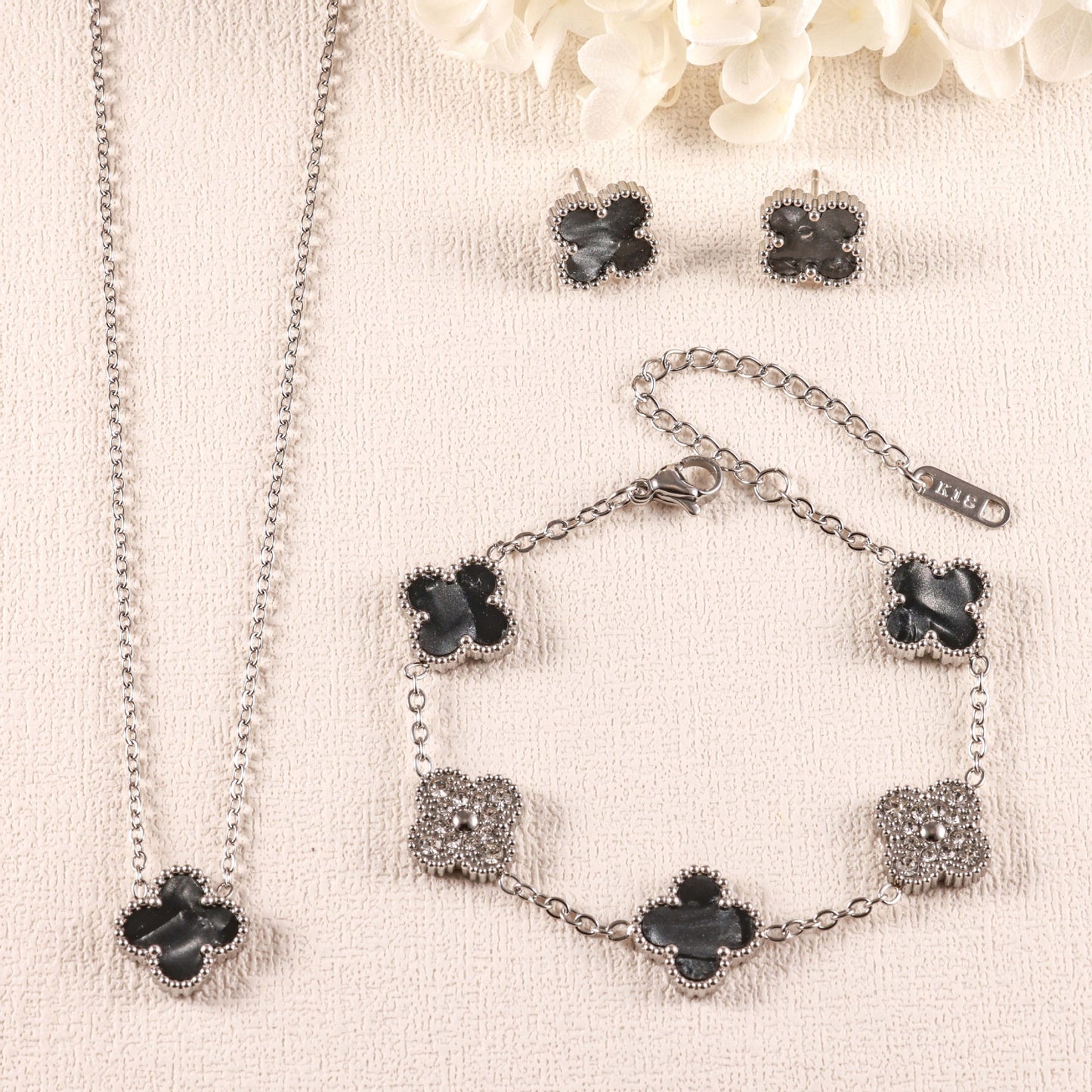 Clover Three-piece Ear Gold Plated Zircon Bracelets