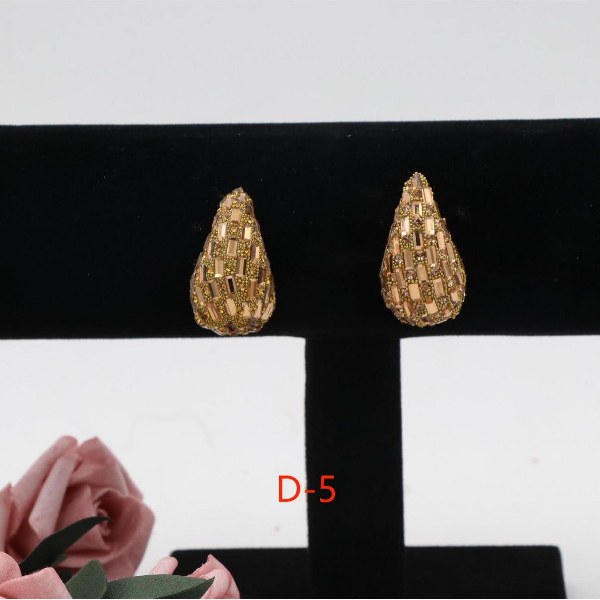 Niche Comma Glass Full Diamond Light Luxury Fashion Earrings