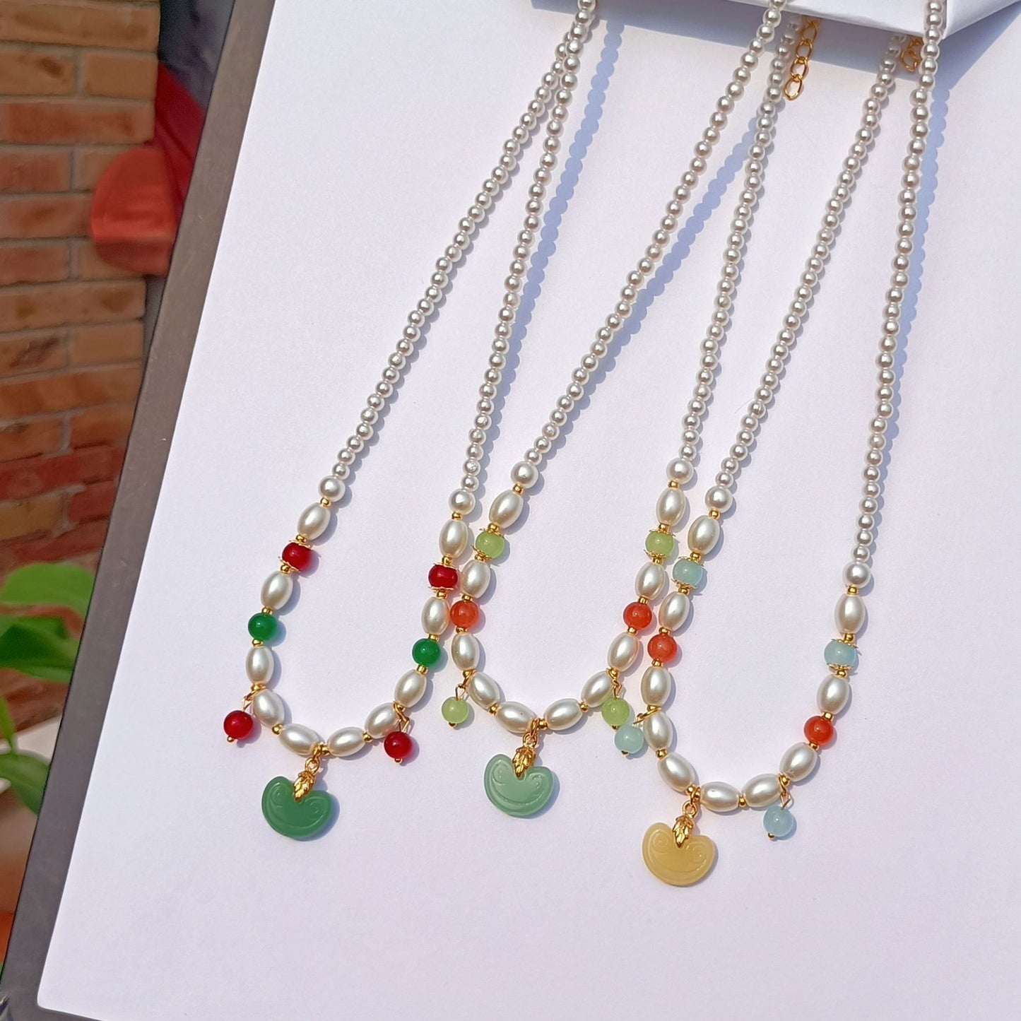Women's Style Pearl Of Precious Stones Colored Glaze Tang Song Necklace