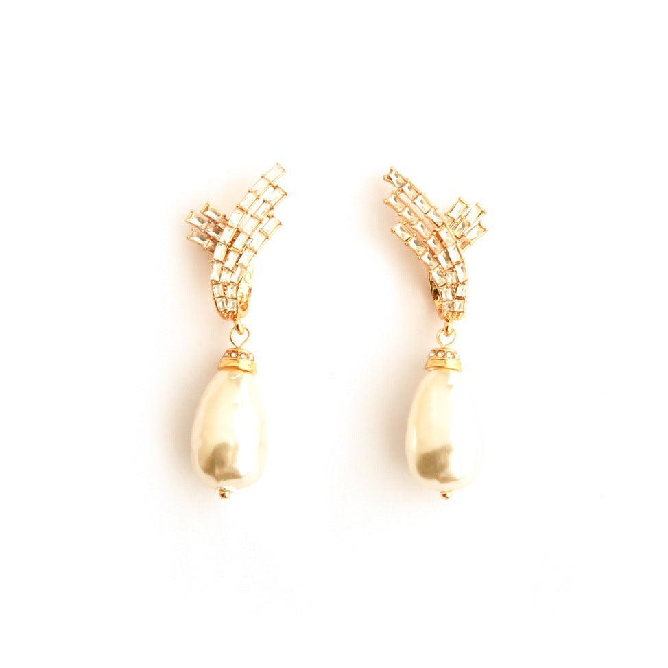 Real Gold Gaanized Enamel Diamond Retro Earrings