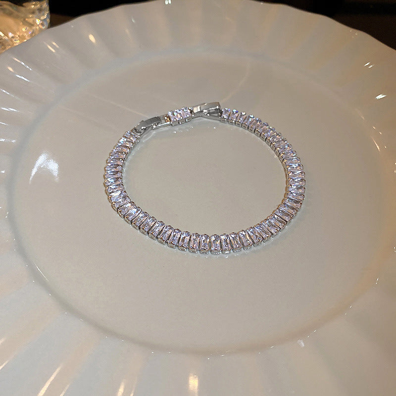 Women's Korean Geometric Round Zircon Light Luxury High-grade Stylish Simple Bracelets