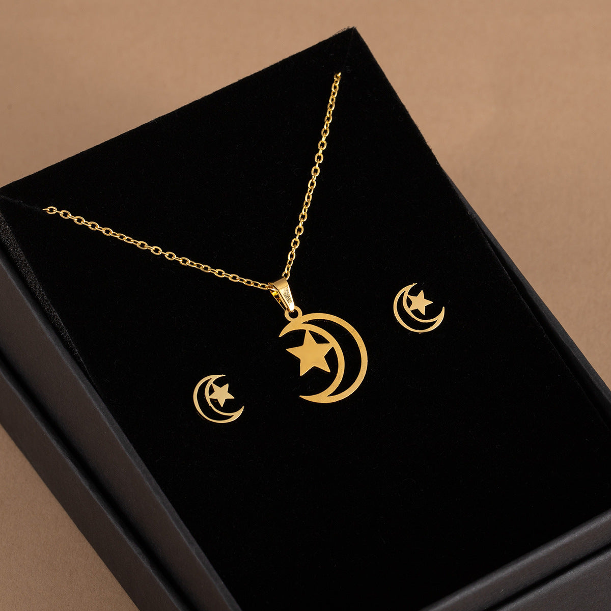 Stainless Steel Design Fashion Suit Metal Style Geometric Heart Necklaces