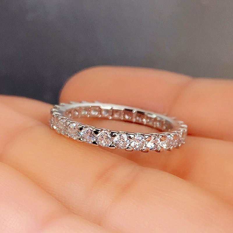 Women's Starry Single Row Full Diamond Simulation Affordable Luxury Ring