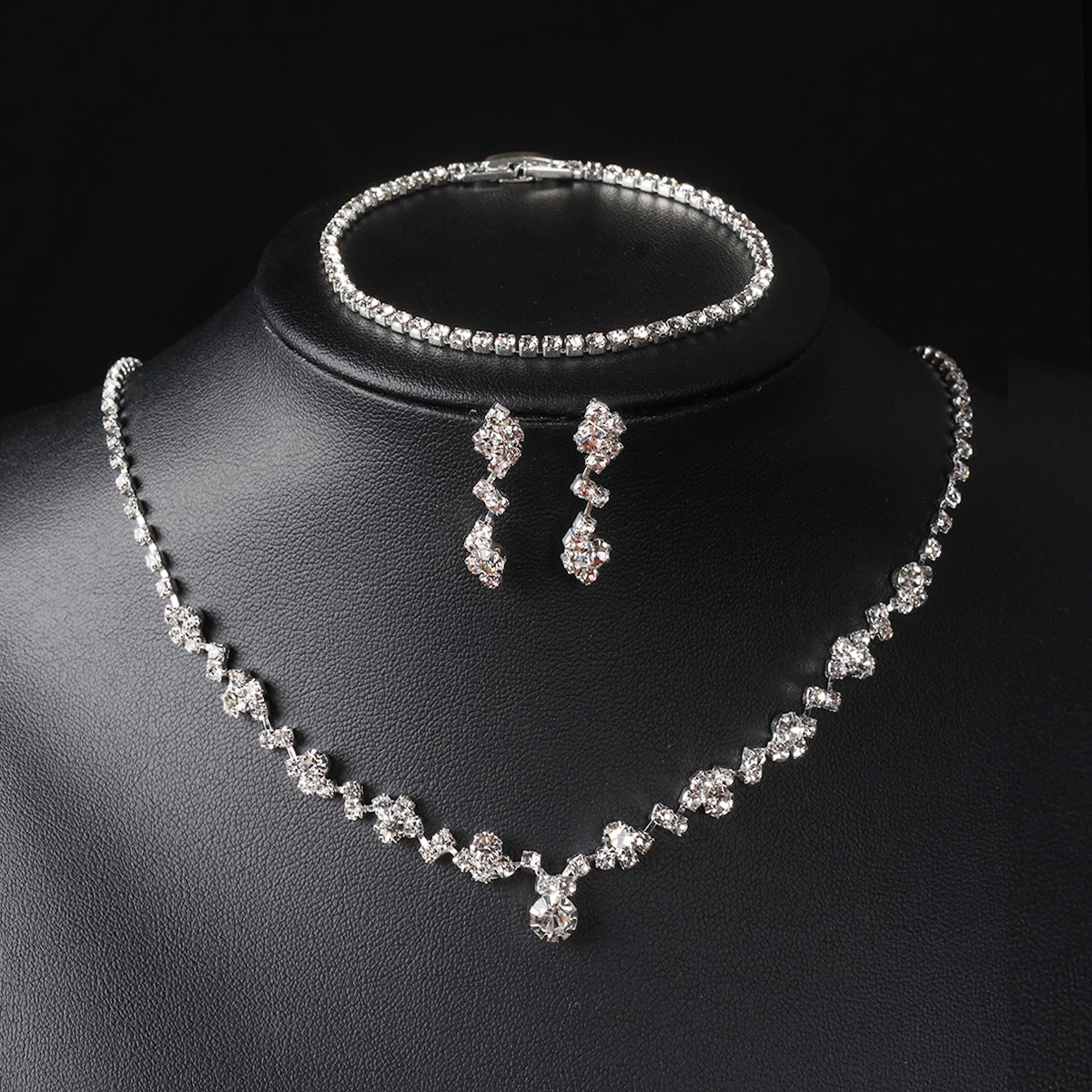 Women's Simple Diamond Metal Six-pointed Star Bride Bridesmaid Necklaces