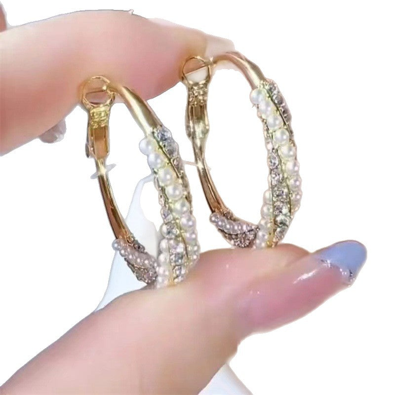 Women's Small Beads Ear Design High-grade Clip Earrings
