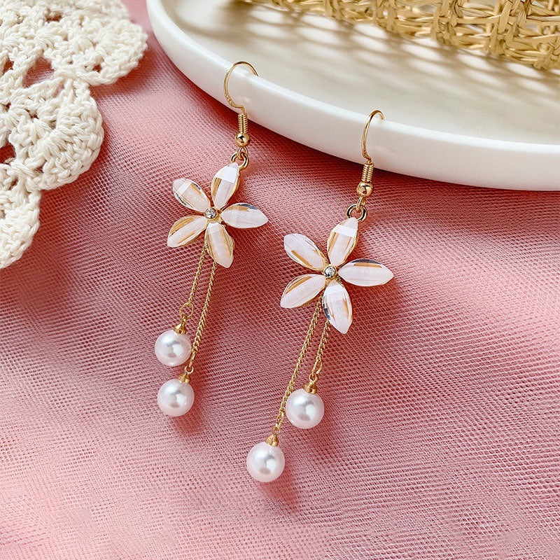 Light Luxury High-grade Female Fashion Retro Stud Earrings