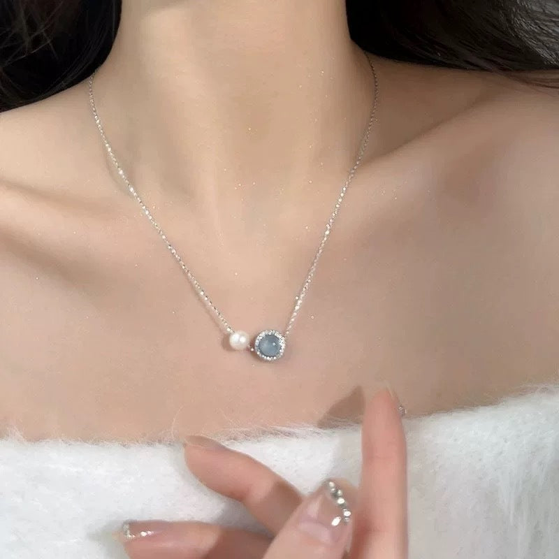Sier Safety Lock Chinese Style White Necklace