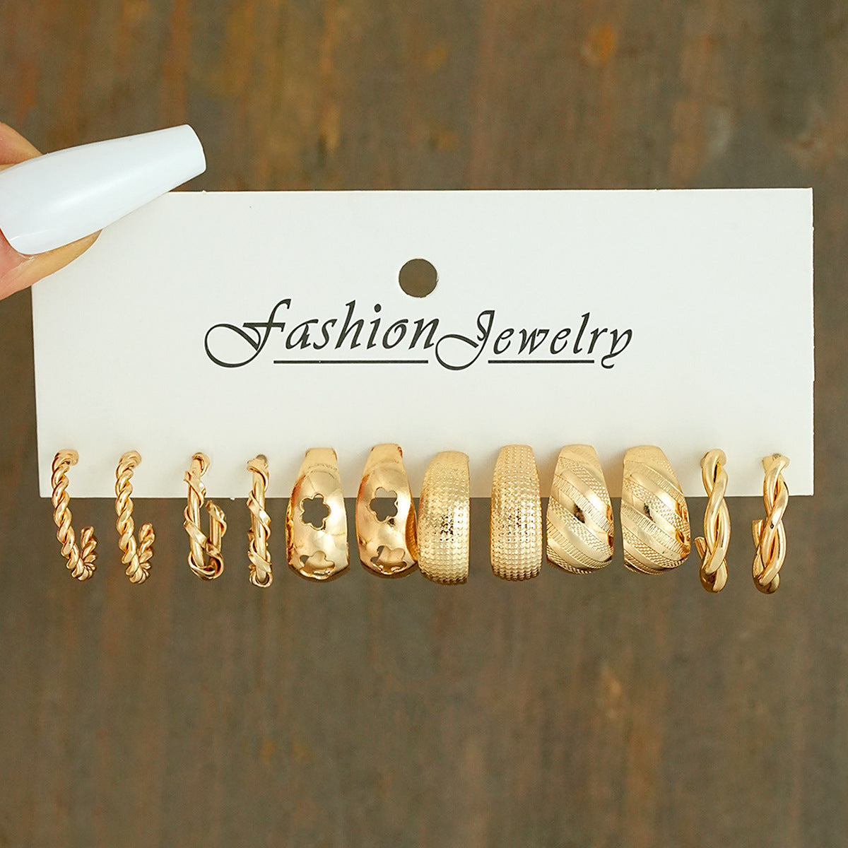 Elegant Fashionable Geometric Hollow Flower Shaped Earrings