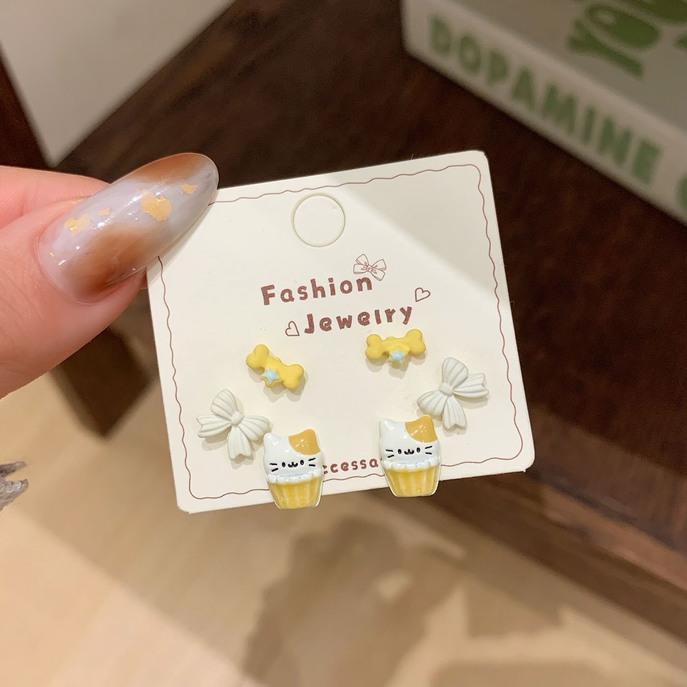Women's Cartoon Cute Flowers Loves Cats Three-piece Stud Earrings