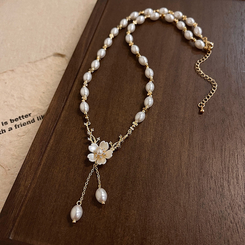 French Sweet Pearl Flower Design Light Luxury High-grade Fashion Necklace