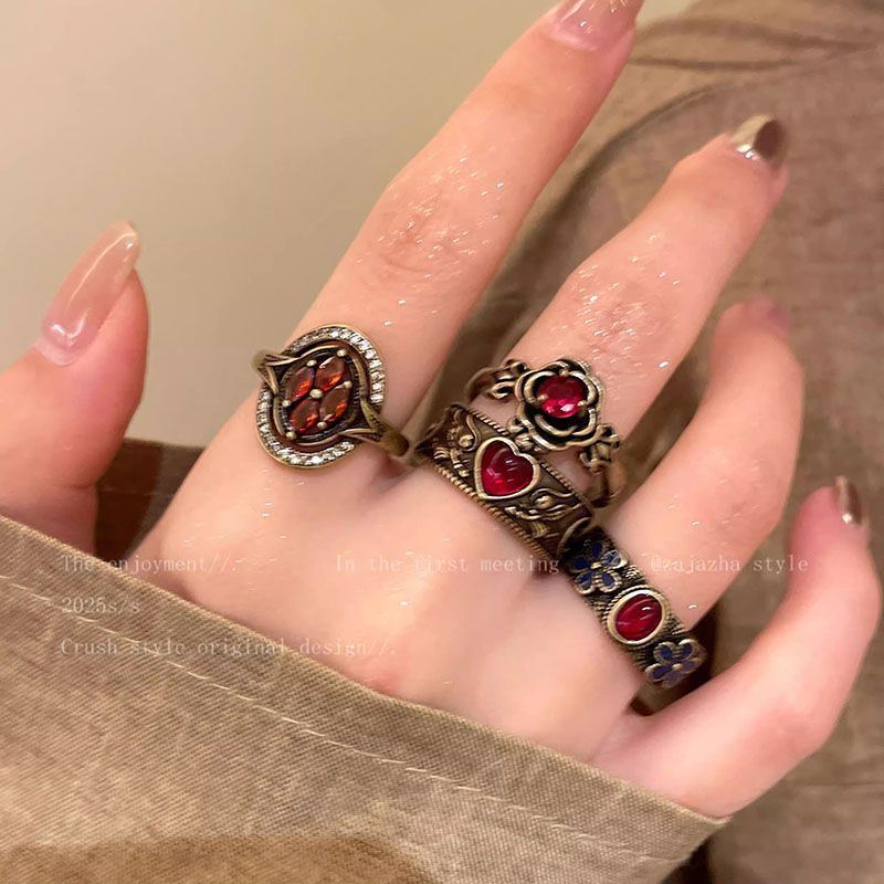 Women's Vintage Love Heart-shaped Ethnic Style Twin Index Ring