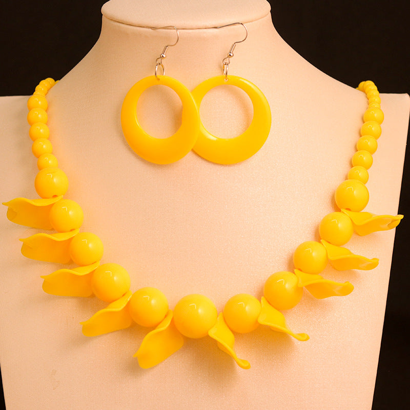 Women's Beaded Petal High Profile Retro Set Necklaces