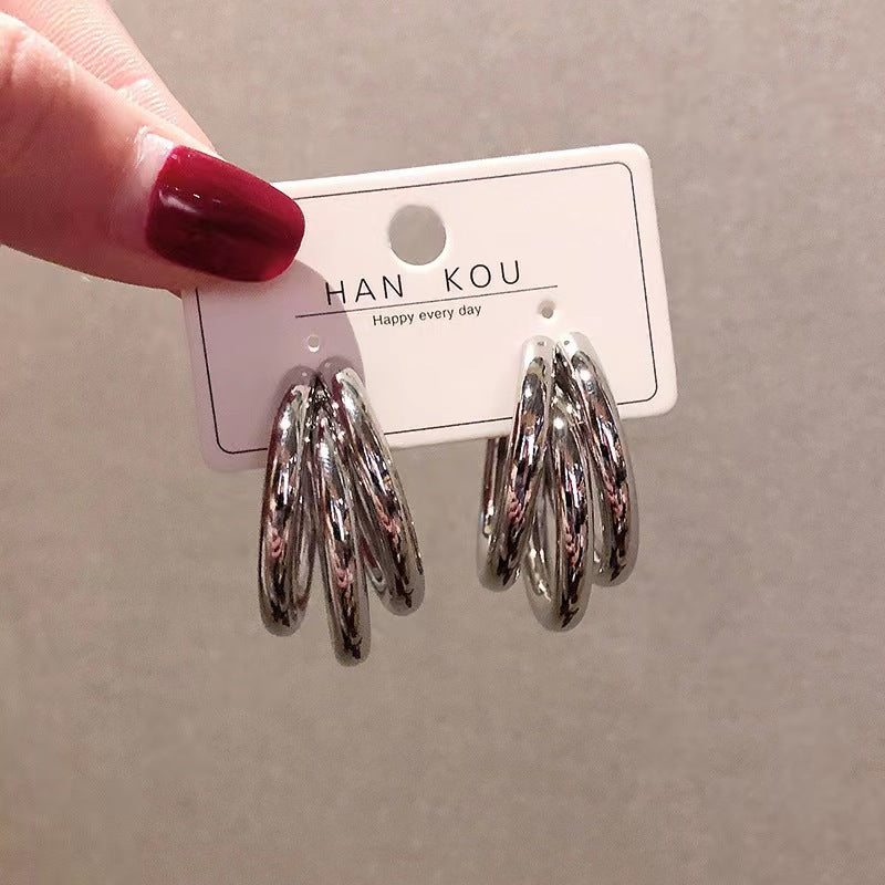 Classic Metal Three-ring Round Elegance Retro Shaped Earrings