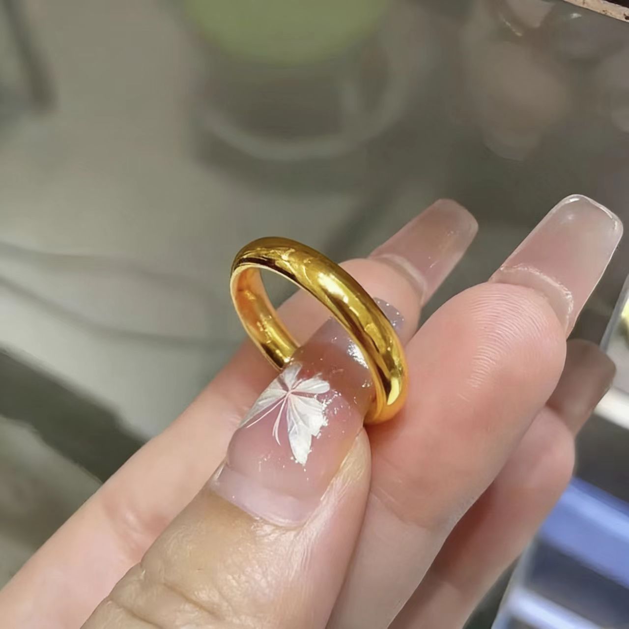 High-grade Loach Back Bright Surface Simple Titanium Steel Couple Can't Ring