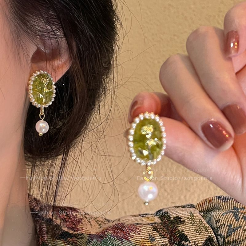 Green Ear Super Hot Premium Niche Earrings