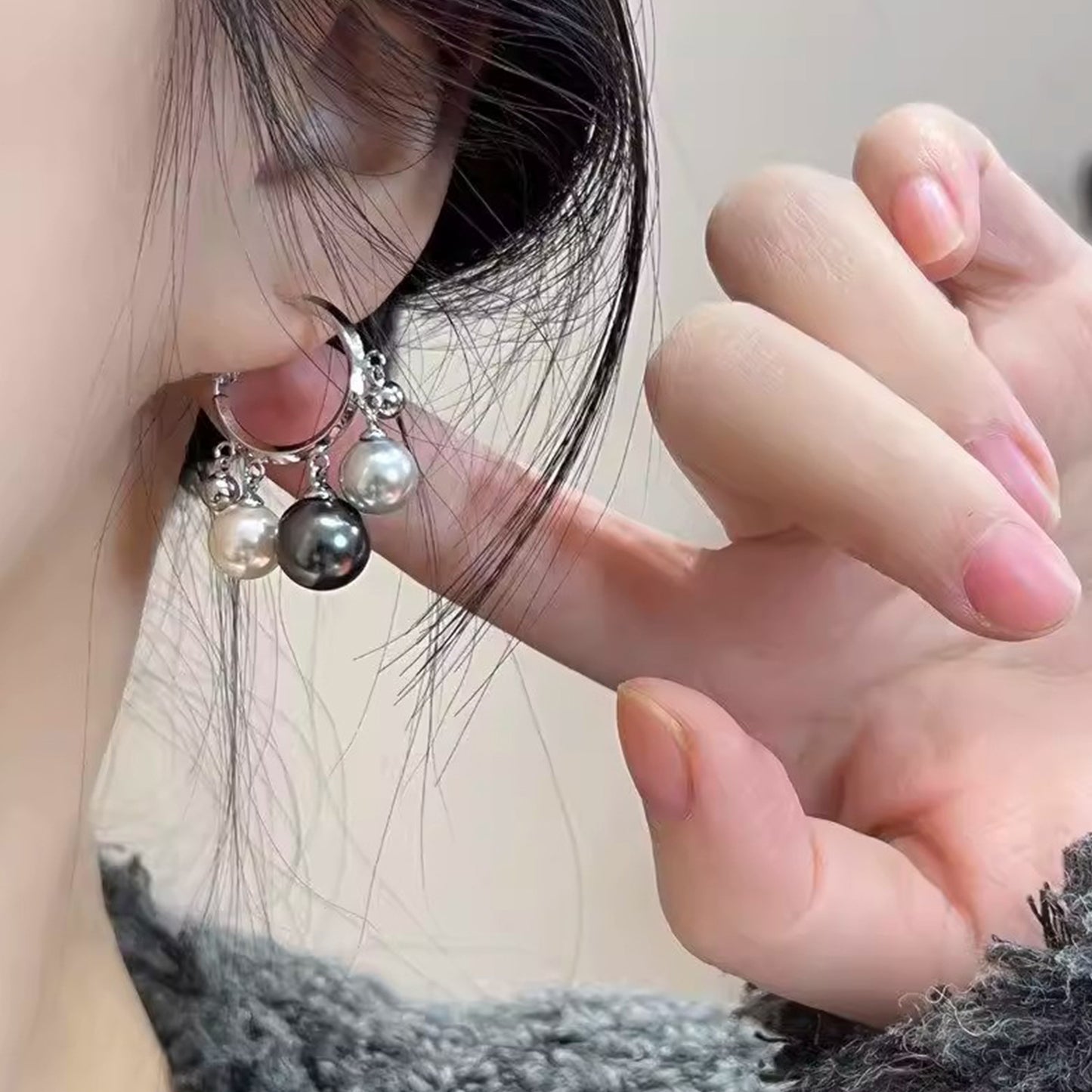 Women's Fashion Gradient Pearl Small Ear Eardrops Sier Stud Earrings