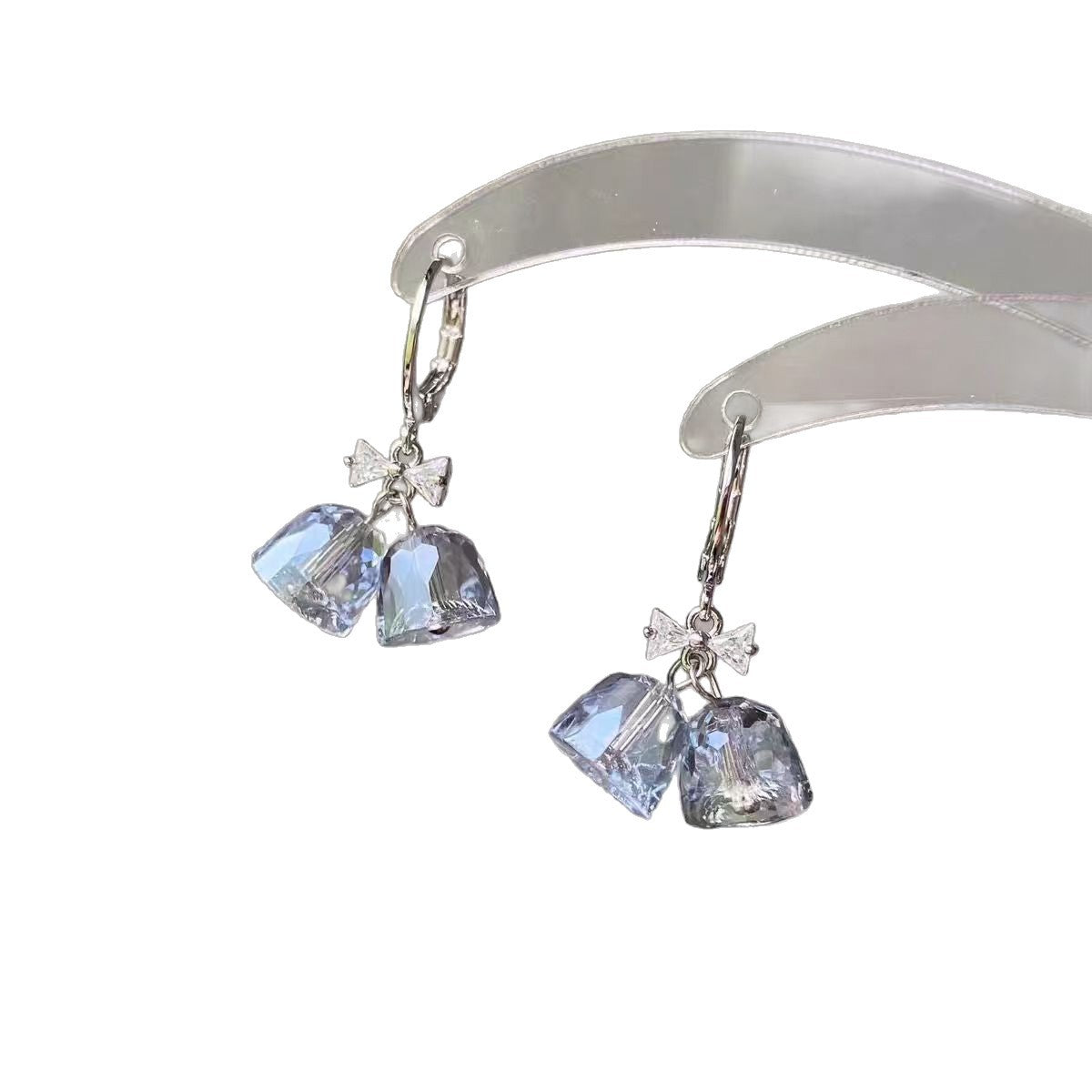 Women's Cool Blue Glass Wind Chime High-grade Beautiful Niche Rings