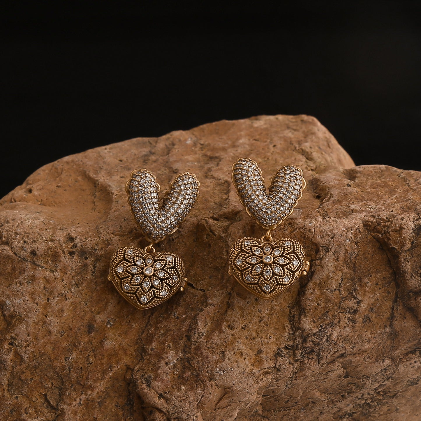 Real Gold Gaanized Enamel Diamond Retro Earrings