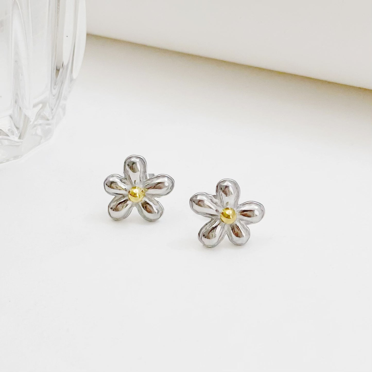 Women's Personality Flower Clavicle Chain Temperament Design Necklace
