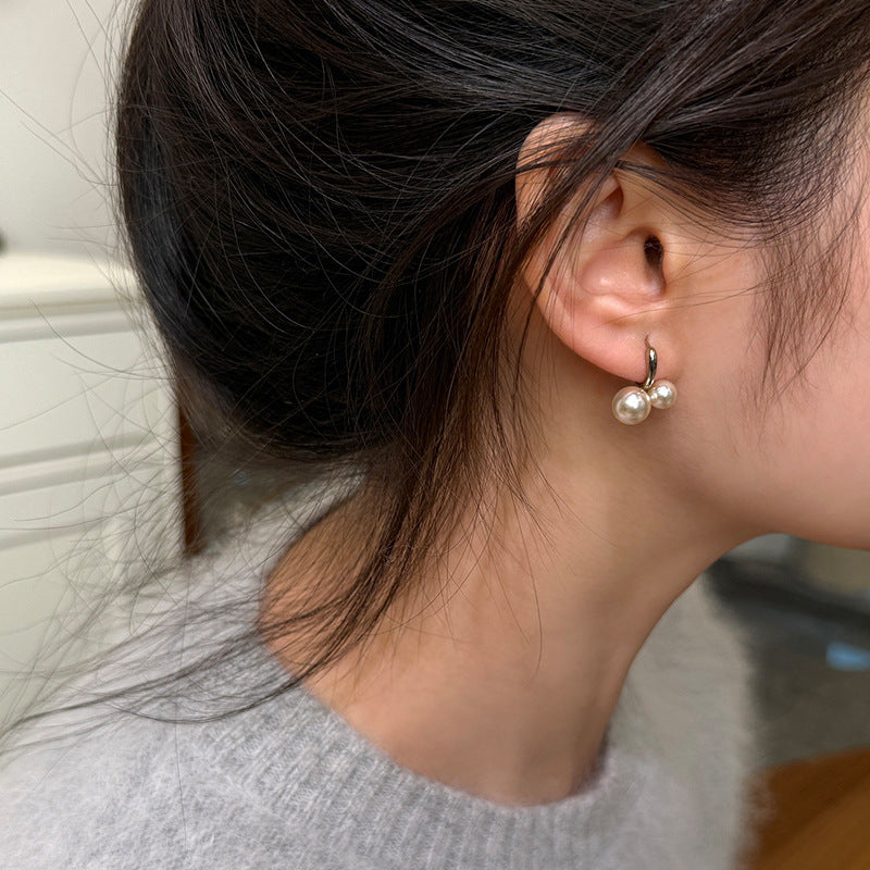 Women's Mousse Pearl Small Cherry Ear Clip Light Luxury Minority Versatile Earrings