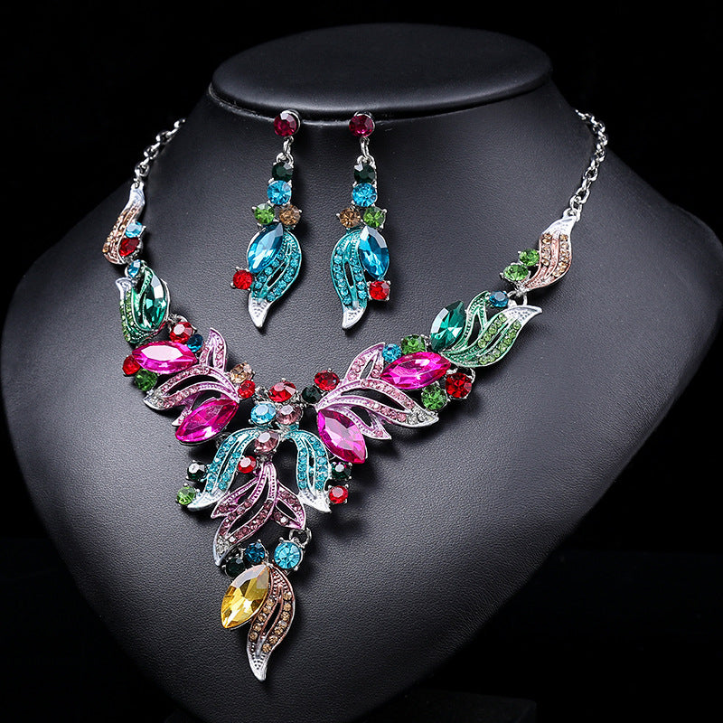 Painting Oil Female High Profile Retro Sweater Chain Clavicle Alloy Necklaces