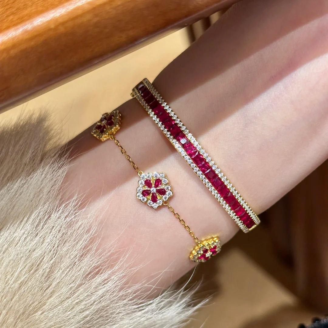 Women's Courtly Blossoms Five Petal Flower Parthenocissus Grass Chinese Red Peony Rings
