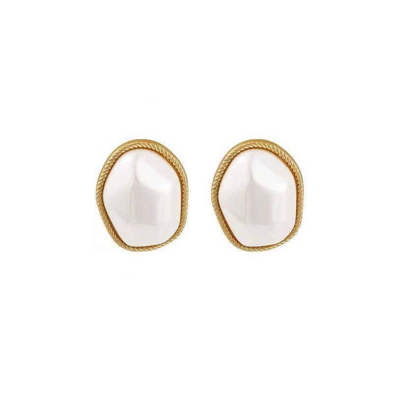 Women's Square Pearl Simple Fashion Light Luxury Temperament High Sense Stud Earrings