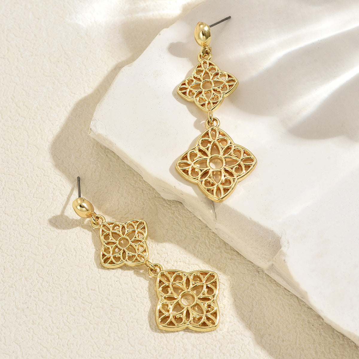 Women's Palace Style Minority Fashion Hollow Geometry Earrings