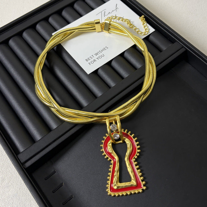 Retro Design Winding Twist Keyhole Choker Fashion Runway Personality High Pendants