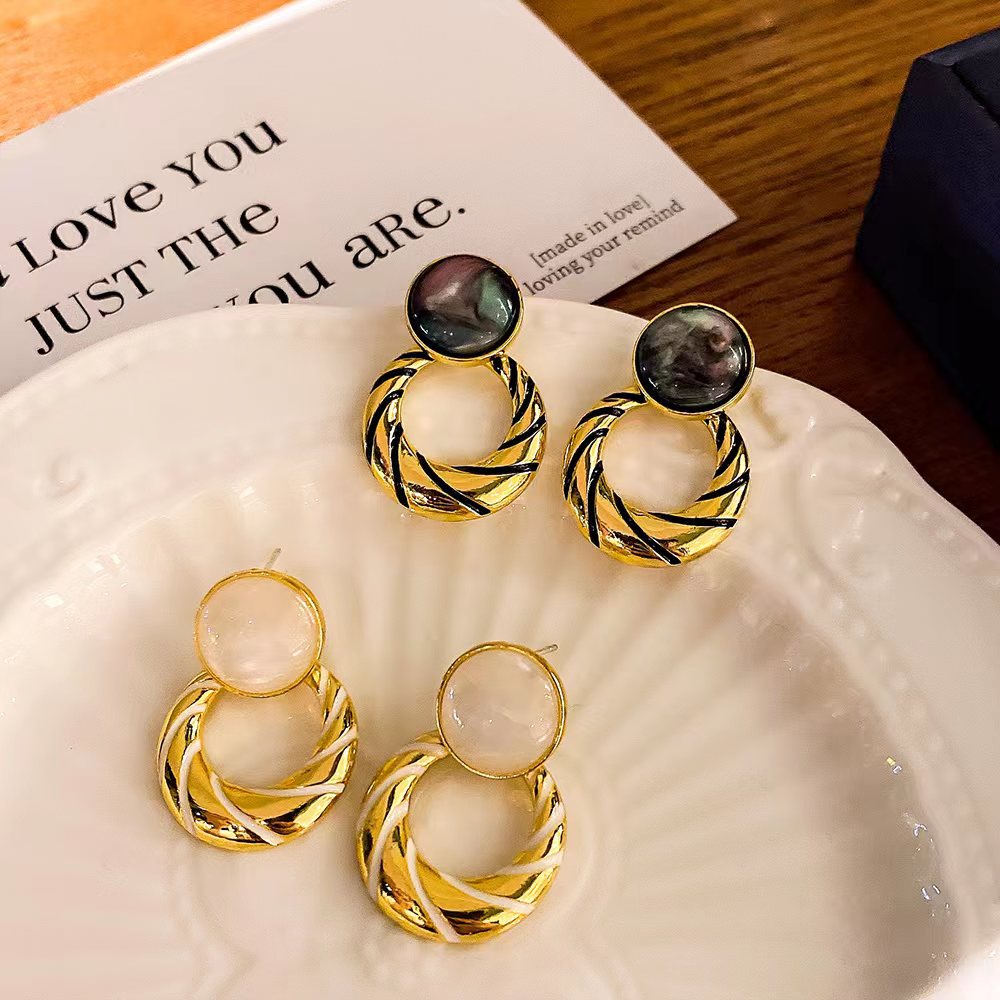 Women's Sier Needle French Style Retro Round Minority Temperament Entry Lux Earrings