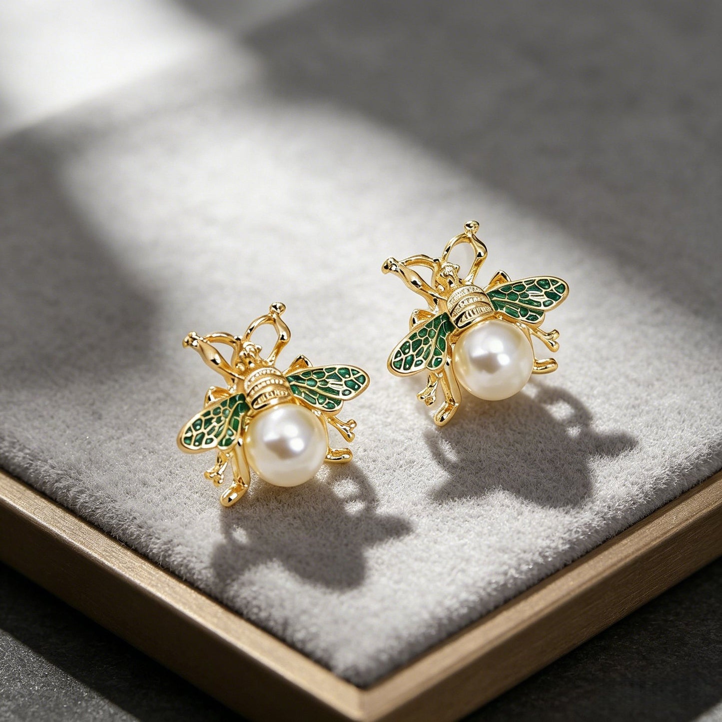 Style Round Pearl Green Bee French High-grade Rings
