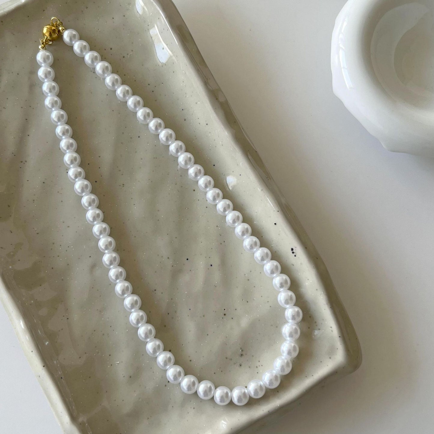 Women's Lux Round White Pearl High Sense Temperament Wild Fashion Necklaces