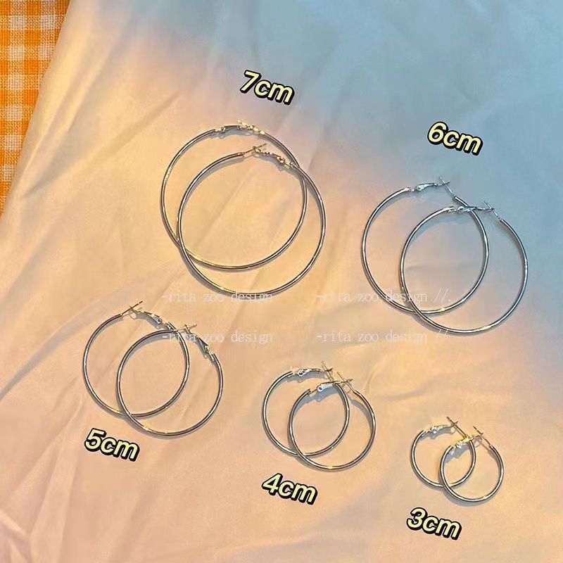 Light Luxury High-grade Female Fashion Retro Stud Earrings