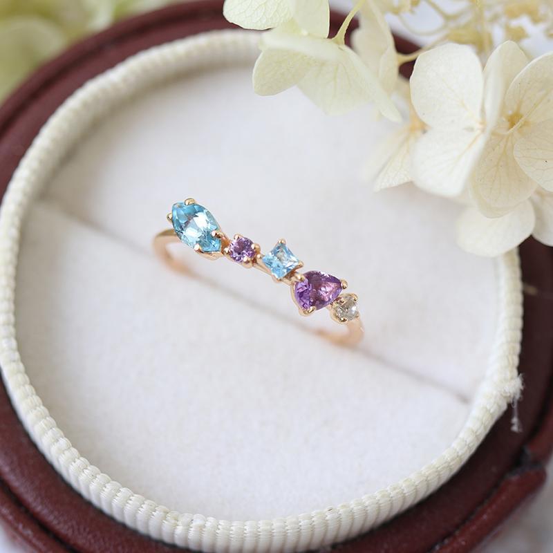 Gold-plated Inlaid Imitation Topaz Female Geometric Retro Rings