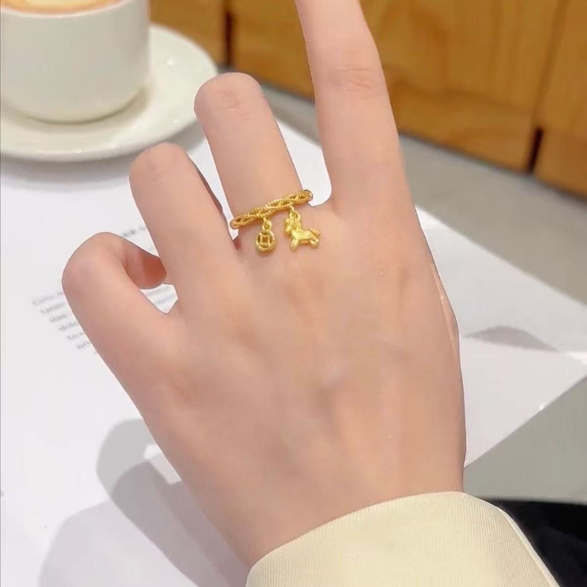 Immediately Rich Lucky Female Light Luxury Rings