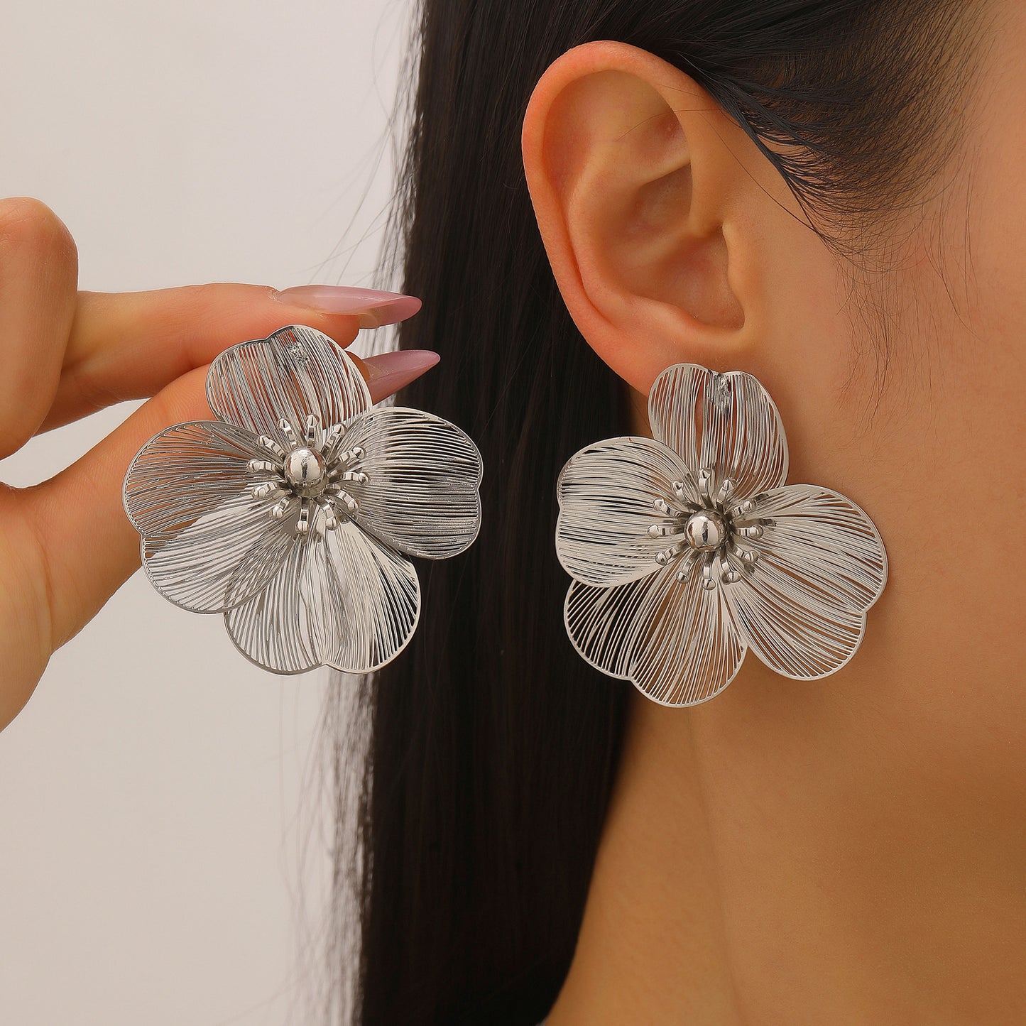 Golden Flower Ear Niche Advanced Design Jewelry Set